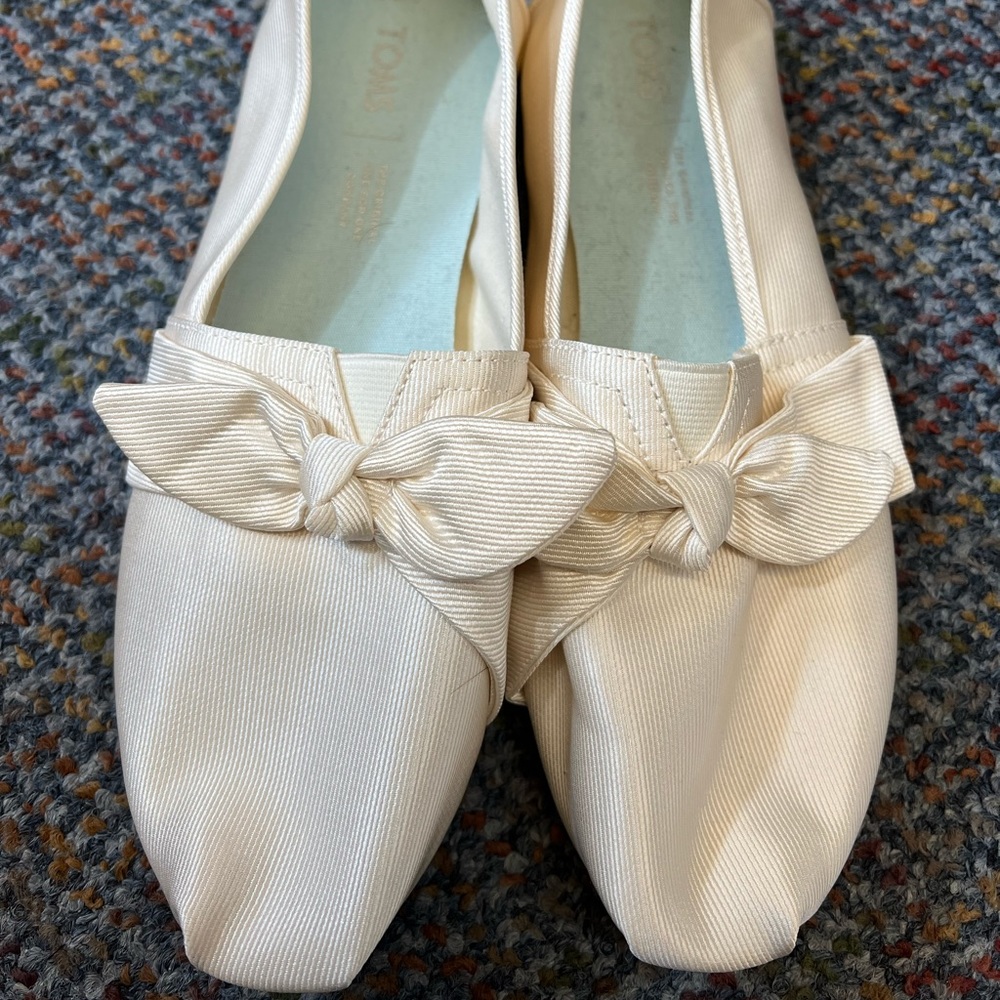 Brand New - Never Worn Toms with cute bow